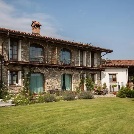 فندق مبيت وإفطار Magiche Langhe Paroldo