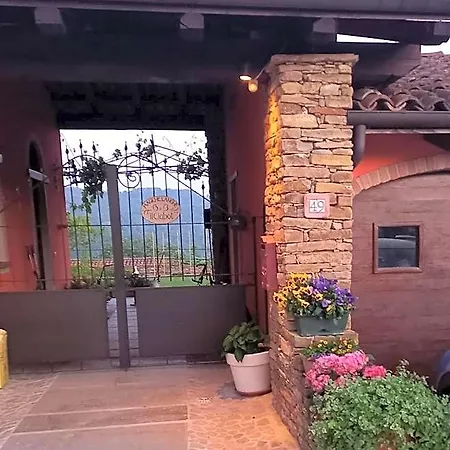 Magiche Langhe 住宿加早餐酒店 Paroldo