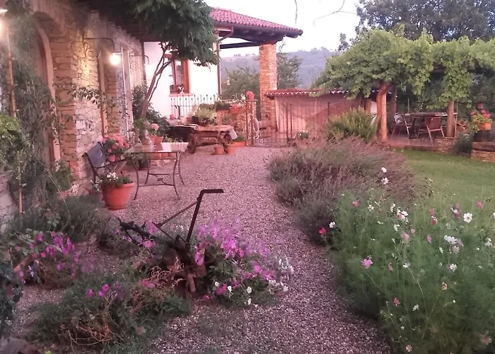 住宿加早餐酒店 Magiche Langhe Paroldo